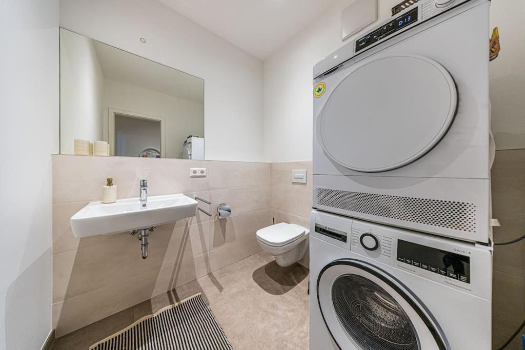 Stylisches Zentrales City-Apartment Mit 2 Balkonen Leipzig Eksteriør bilde