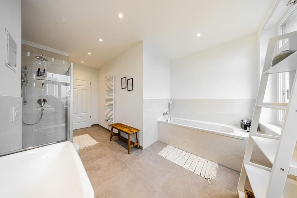 Stylisches Zentrales City-Apartment Mit 2 Balkonen Leipzig Eksteriør bilde